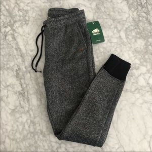 💥SALE - NWT Roots Joggers